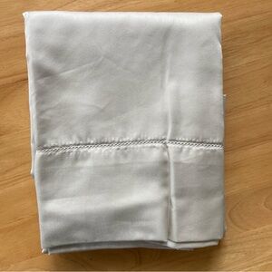 NWOT Charter Club Damask 2 King Pillowcases Parchment 100% Supima Cotton